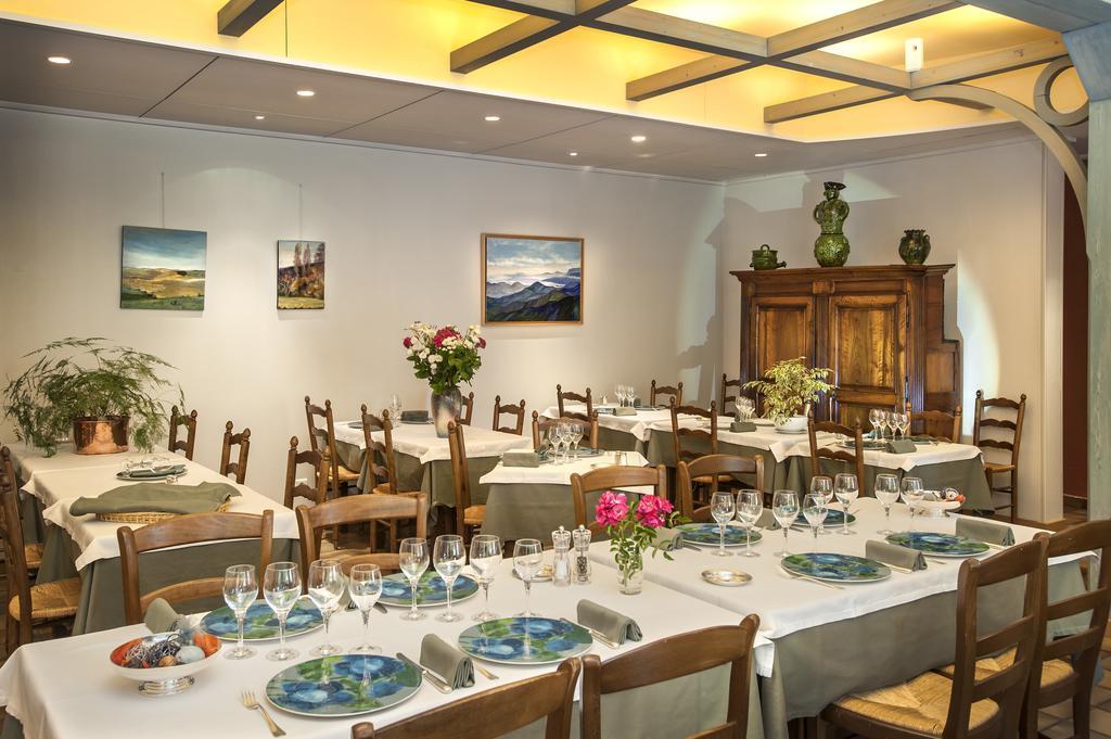 Logis Hotel Restaurant Le Mont Aigoual Meyrueis Exterior foto